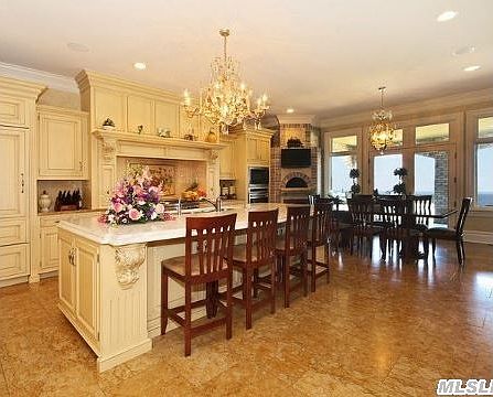 5th image of 12 Westland Dr