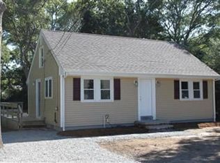 21 Cherry St, Hyannis, MA 02601