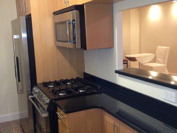 5th image of 401 E 89th St APT 1M