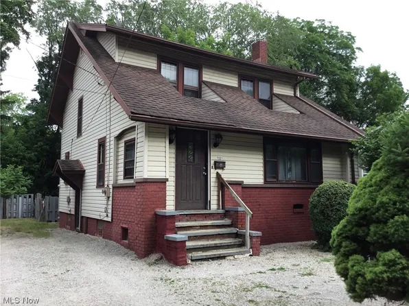 1321 Manchester Rd, Akron, OH 44307