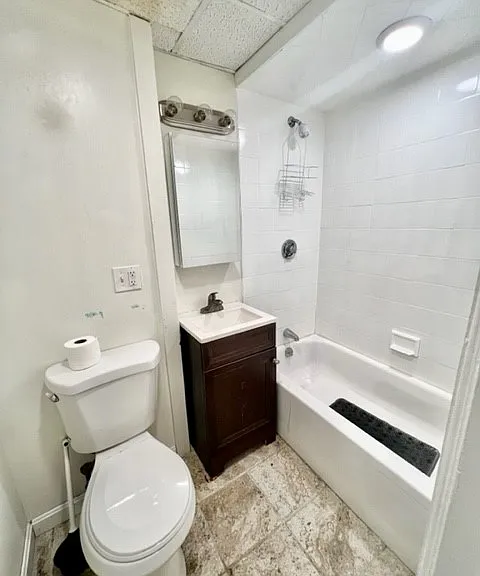 4 Garden Ct #1C — Photo 8