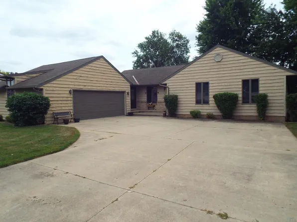 1115 4th St NE, Sibley, IA 51249