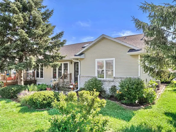 1277 East Bluff Road, Whitewater, WI 53190