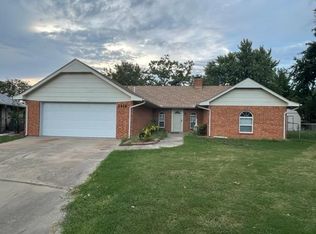 2416 Oriole St, Ponca City, OK 74601