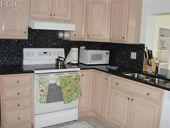 5th image of 409 Norwood Ct