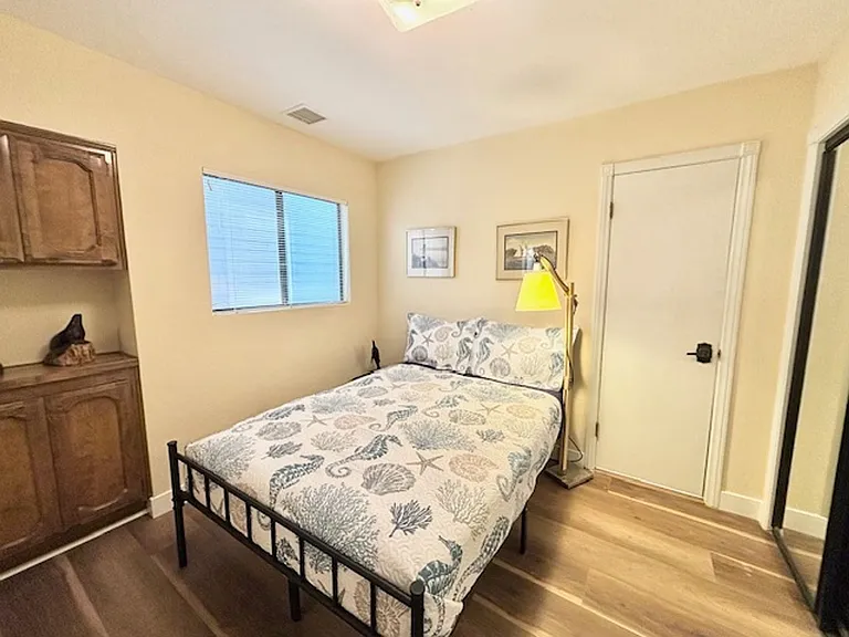 3949 Ocean Dr — Photo 20