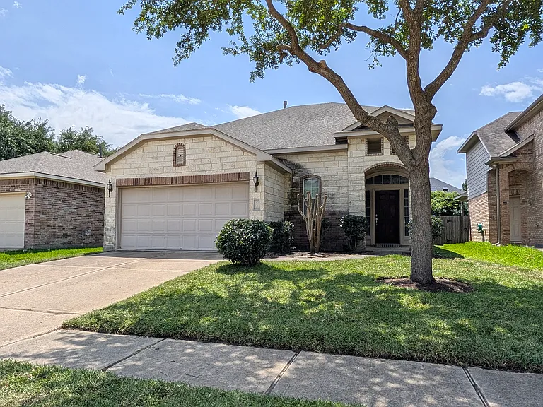 6038 Starbrook Creek Dr — Photo 2