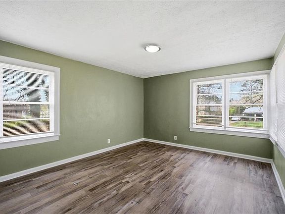 5th image of 1790 Stanton Rd SW