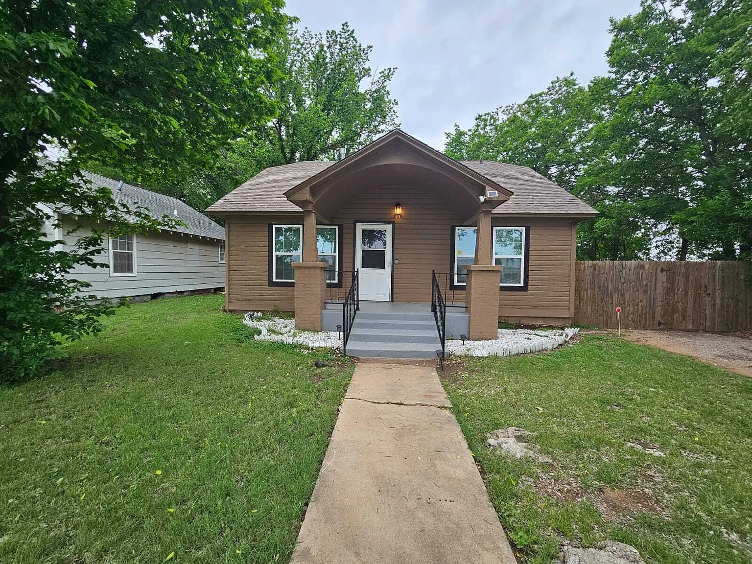 209 Northwest Arlington Avenue - 1 — Photo 3