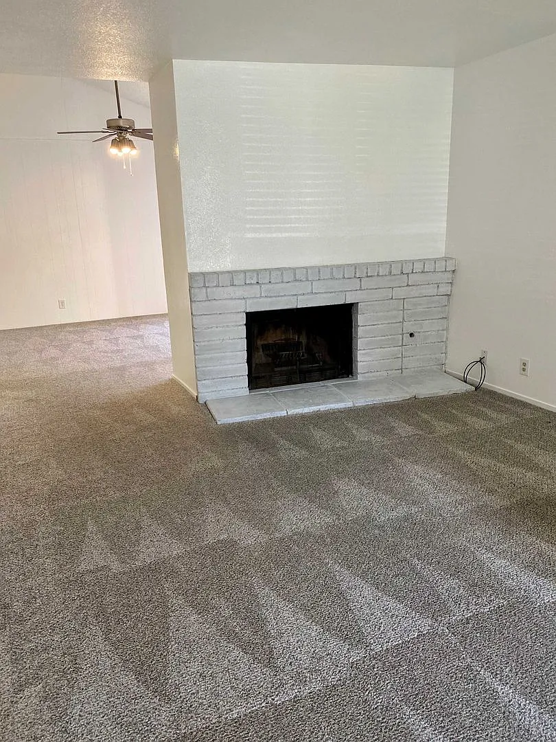 Fair Oaks 2bd/1ba Duplex with Garage near Sunrise & Sunset Ave — Photo 3