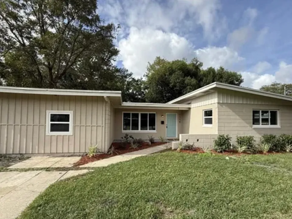 1116 La Marche Dr