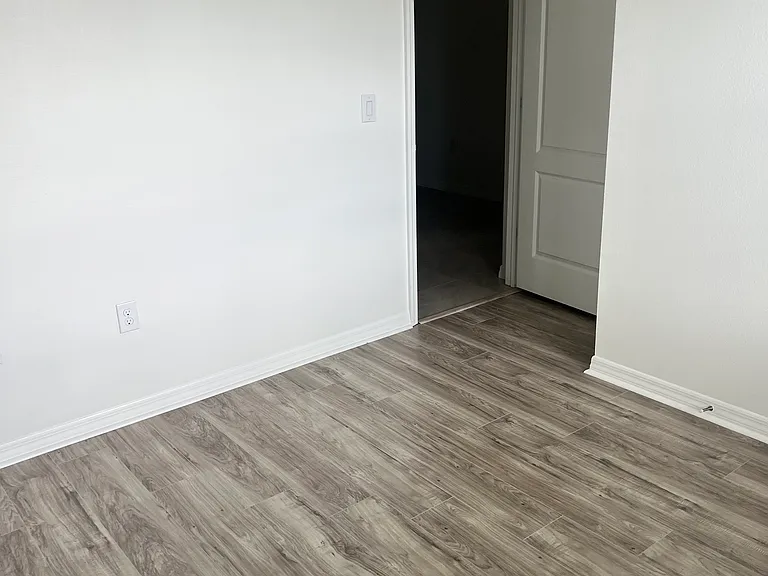 397 Corso Loop — Photo 3