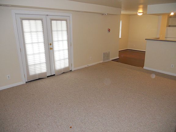 Living room picture #2