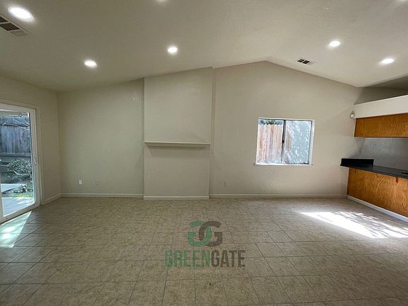 4th image of 504 Blue Canyon Dr