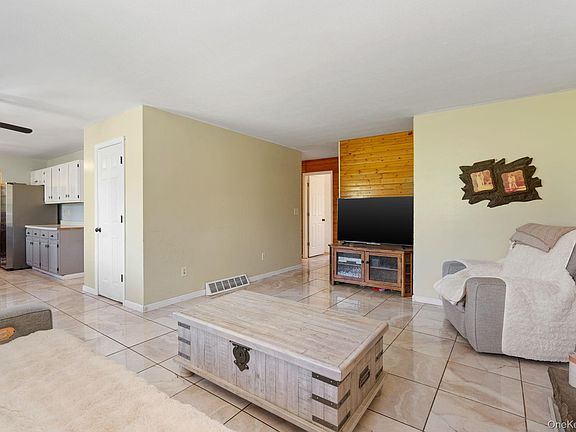 5th image of 4 Brook Court