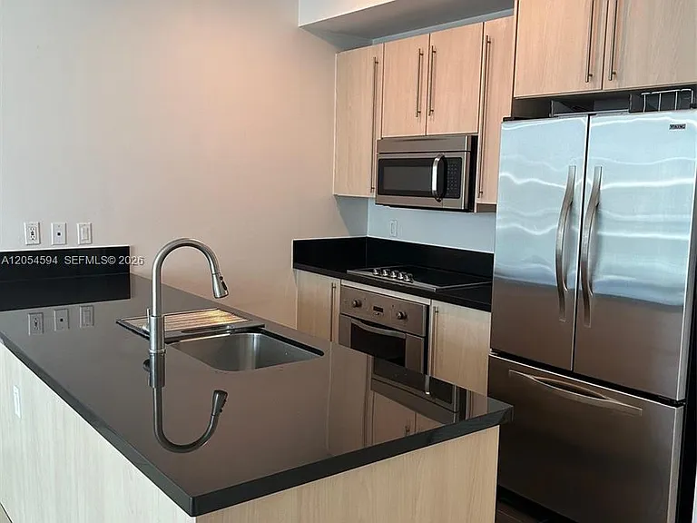 1111 SW 1st Ave #3816 — Photo 5