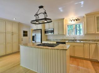 4025 Roxburgh Dr, Roswell, GA 30076