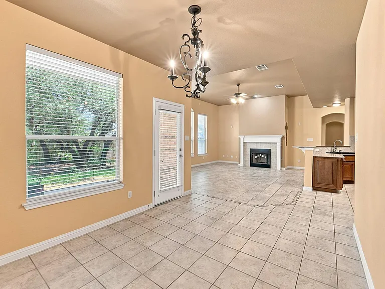 2909 Arbor Ct — Photo 17