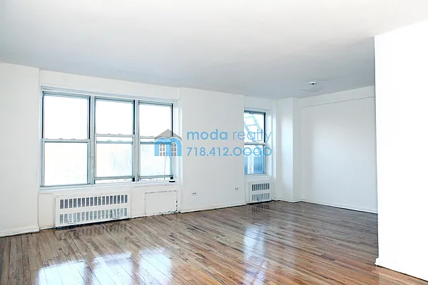 Rented by Moda Realty | media 15