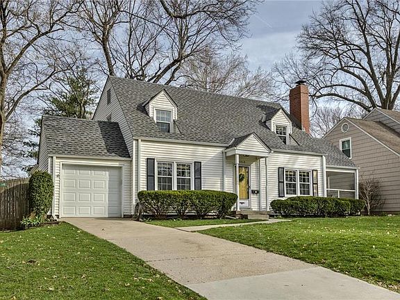 2nd image of 5018 W 57th St