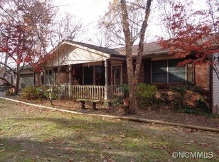 1008 Willow Ridge Dr, Hendersonville, NC 28739