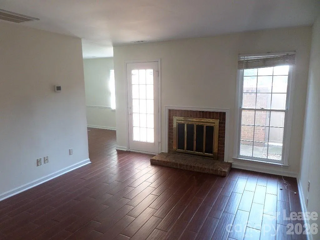 Hackberry Court — Photo 4