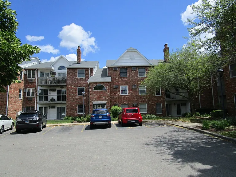 4302 W Shamrock Ln #2C — Photo 1