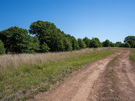 3rd image of 1010 East Rd