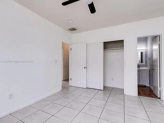 3rd image of 550 NE 172nd St