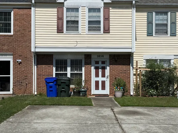 1694 Hunting Creek Dr SE, Conyers, GA 30013