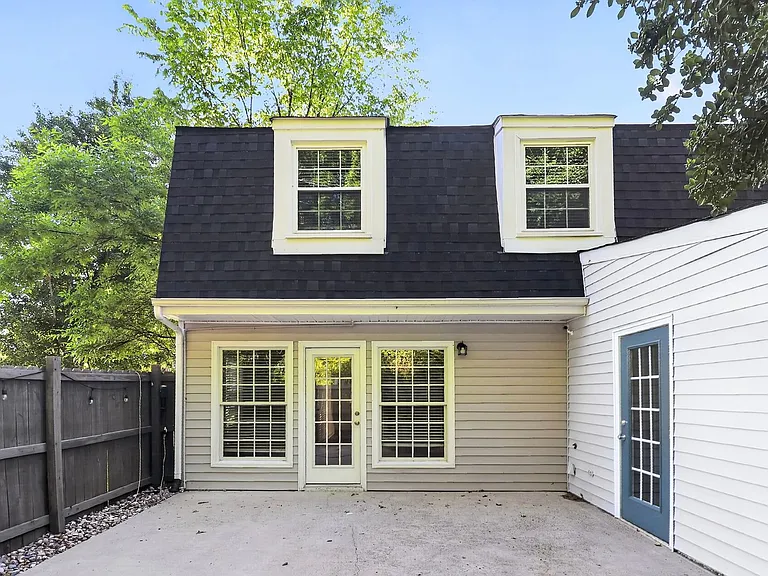 1819 Sabrina Ct — Photo 29