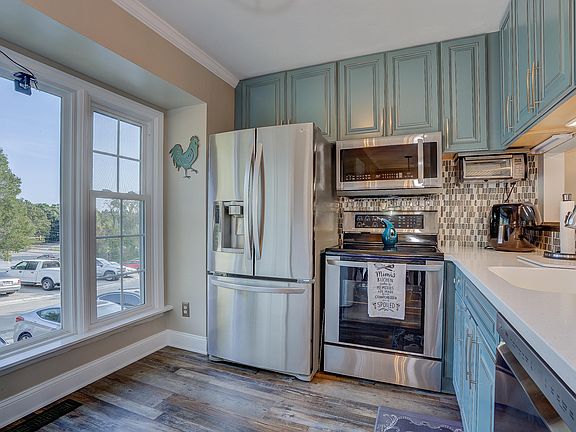 3rd image of 5194 Winterberry Ct