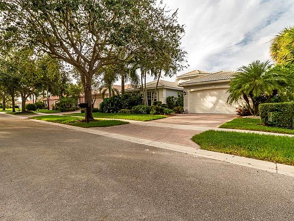 2nd image of 6859 Fiji Cir