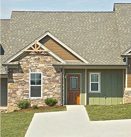 1st image of 7 Bellingham Dr #C