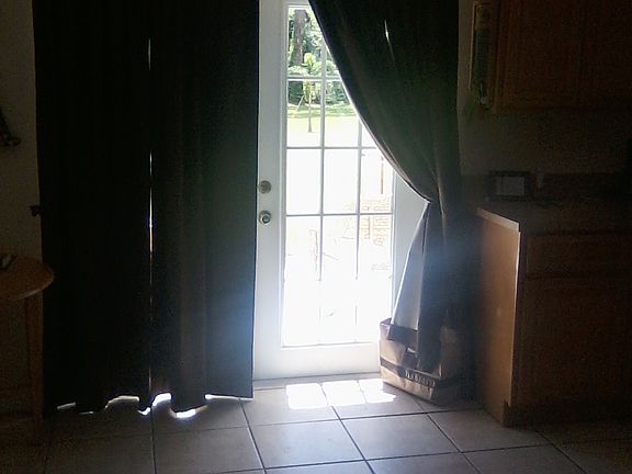 5th image of 2820 Iroquois Ave