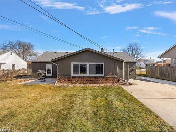 5th image of 29315 Taylor St