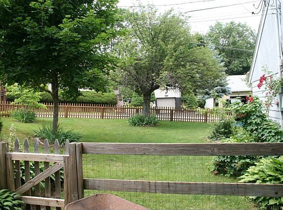 Fenced Yard
