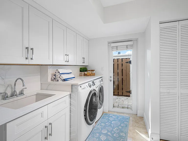 820 Palm Trl — Photo 12