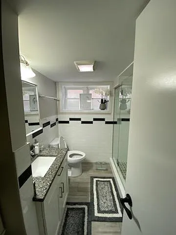 8044 N Oriole Ave — Photo 8