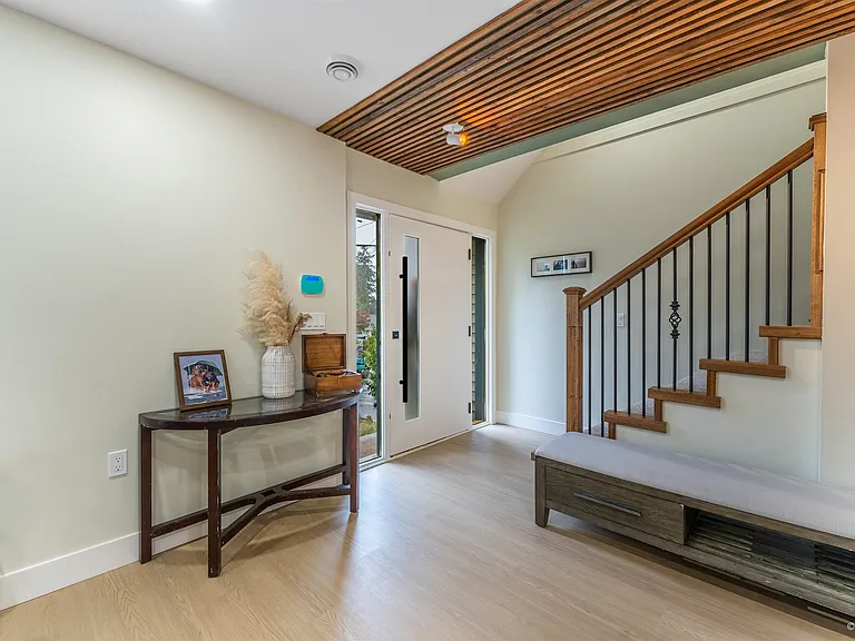 8926 Shepherd Way #UPPER HOUSE — Photo 7