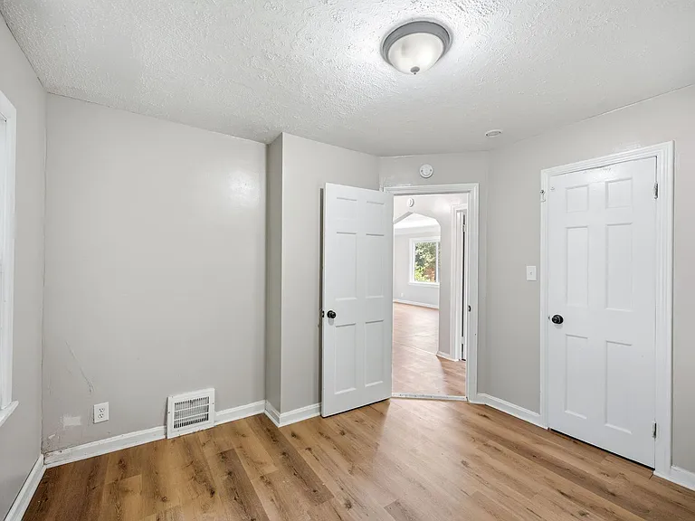 20803 Kenyon Dr — Photo 15