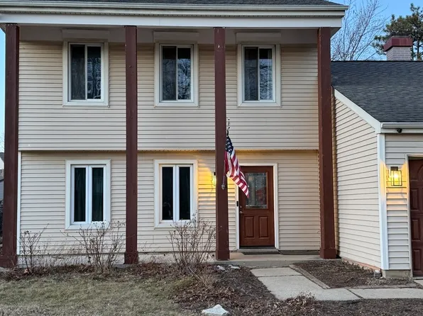 776 W Appletree Ln, Bartlett, IL 60103