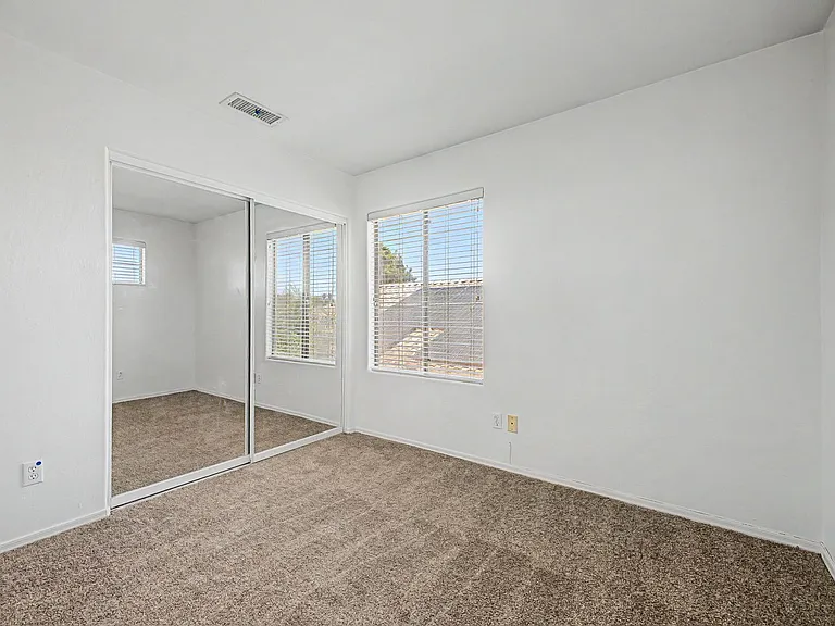 4432 E Meadow Dr — Photo 30