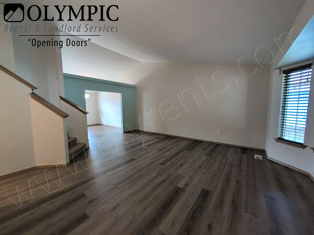 3 bed 2.5 bath 2-story home SE Lacey! — Photo 2