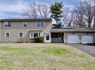 18 Donna St, Enfield, CT 06082