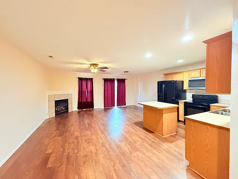 6018 NE 33rd Cir — Photo 14