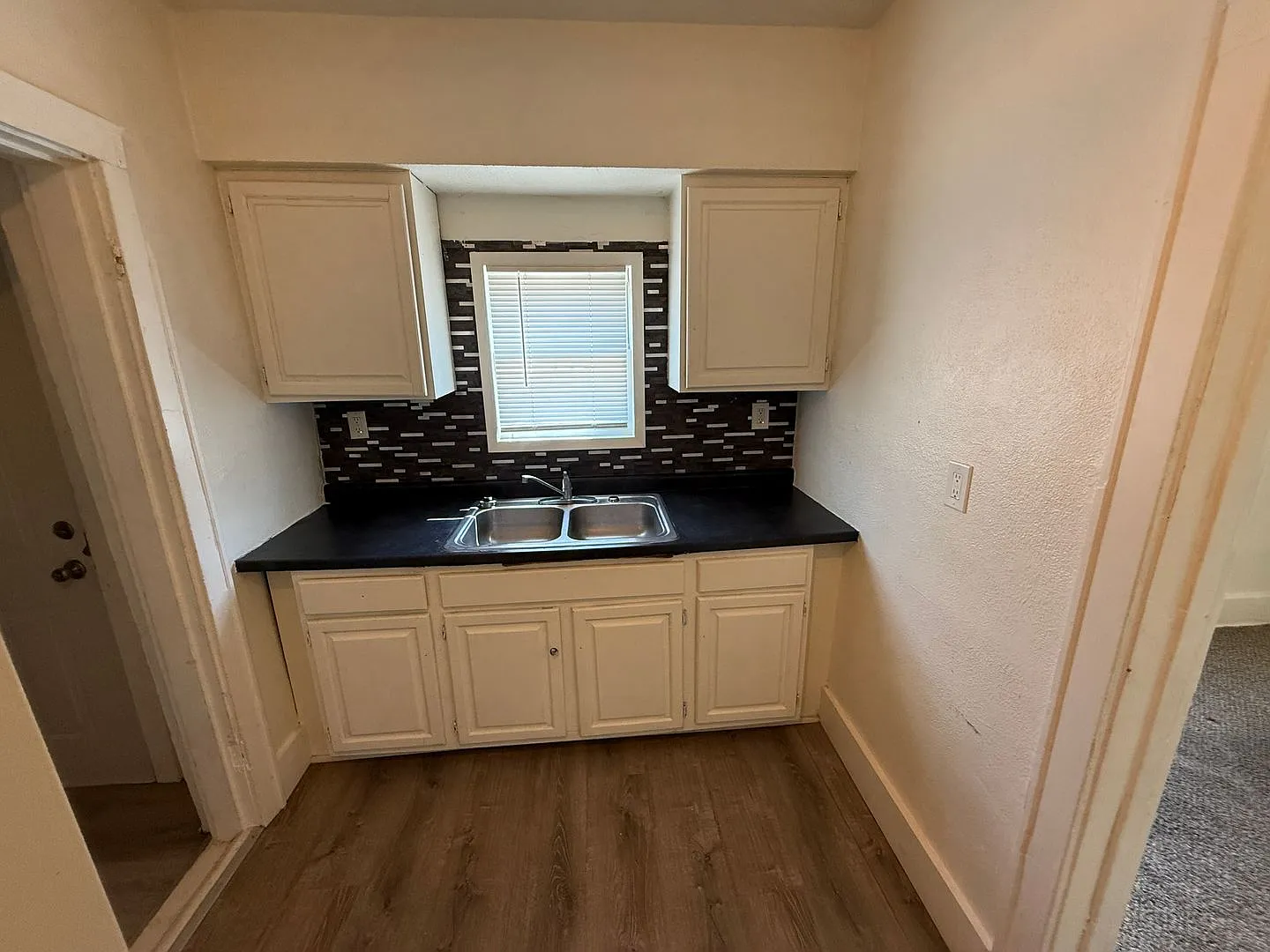 Rent Sux - 1626 Villa Ave — Photo 4