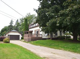 309 N 8th St, Hilbert, WI 54129