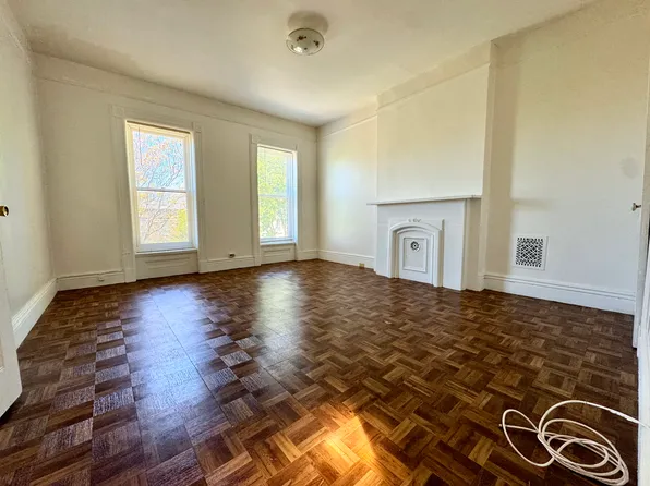 547 Macdonough Street image 1 of 7