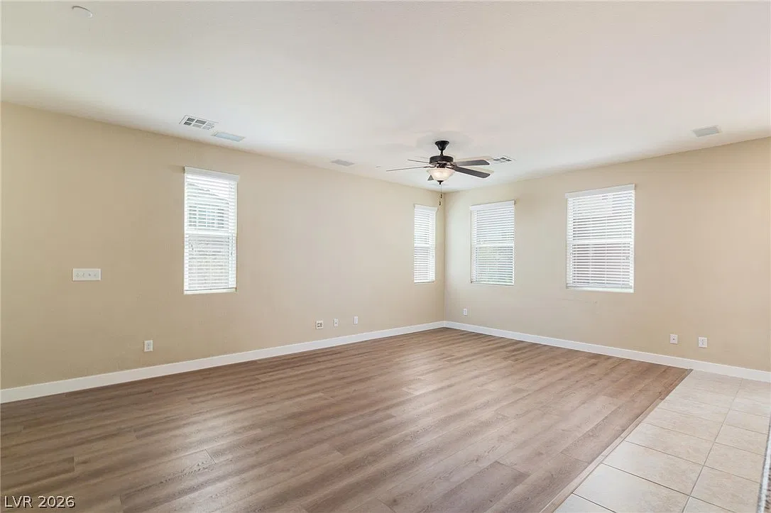 3 bed, 2.5 bath, 1764 sqft, $2,100 — Photo 3